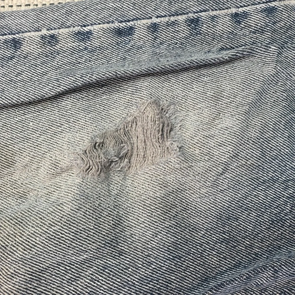 Vintage Levis Jeans Mens 33x34 Blue Stone Wash Distressed Straight USA 80s Denim